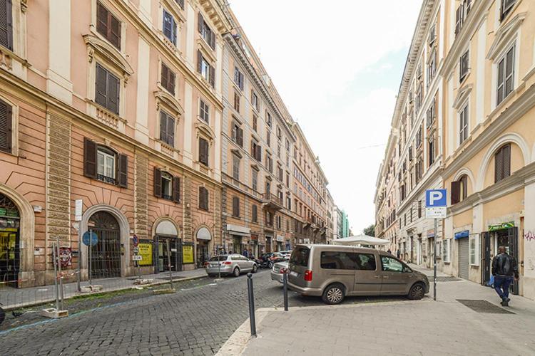 Be First Hotel Рим Екстериор снимка